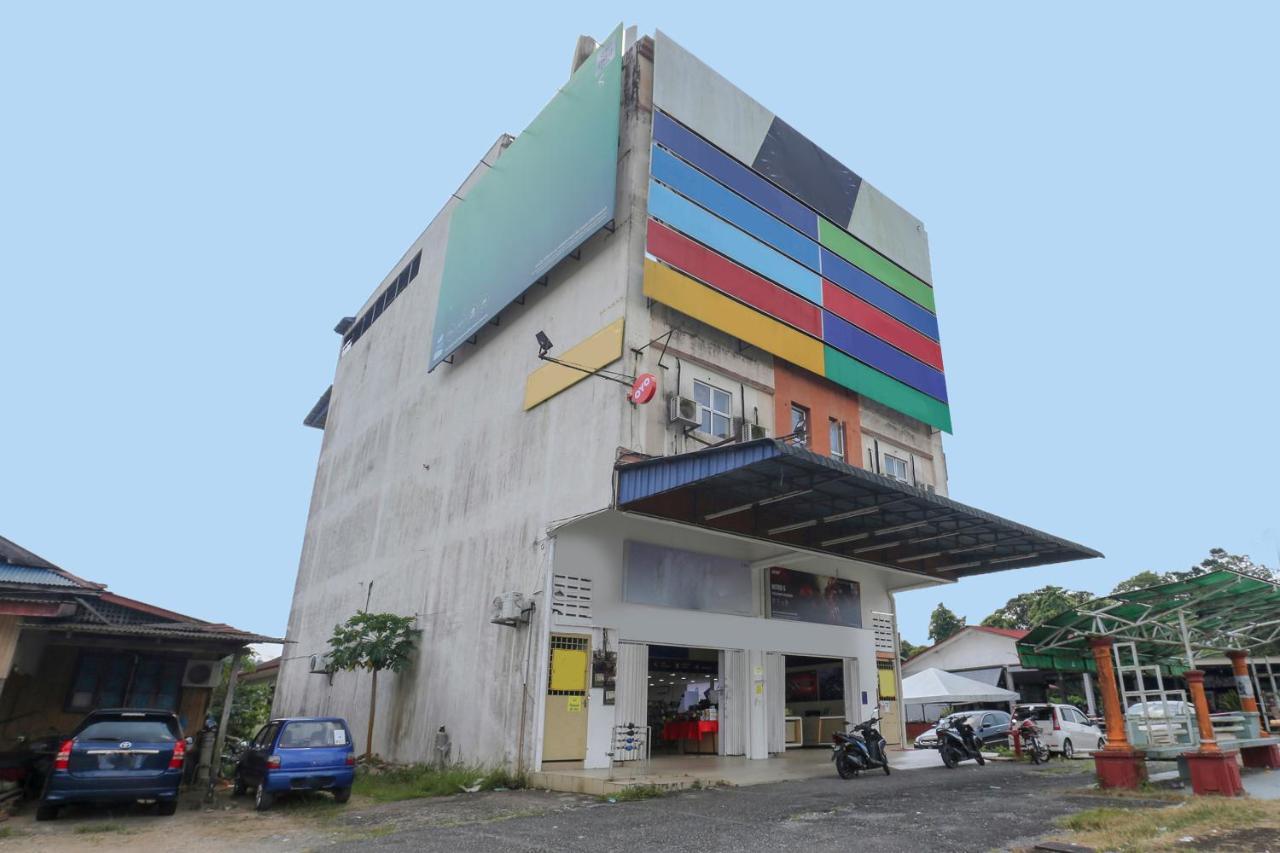 OYO 90162 Aj Hotel Kuala Berang Buitenkant foto