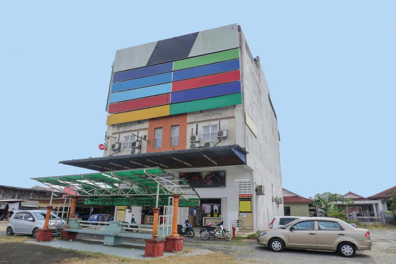 OYO 90162 Aj Hotel Kuala Berang Buitenkant foto