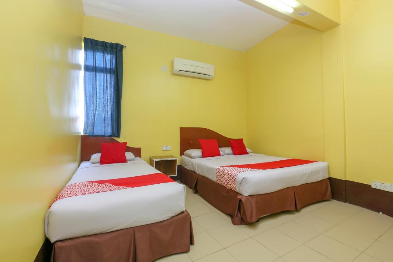 OYO 90162 Aj Hotel Kuala Berang Buitenkant foto