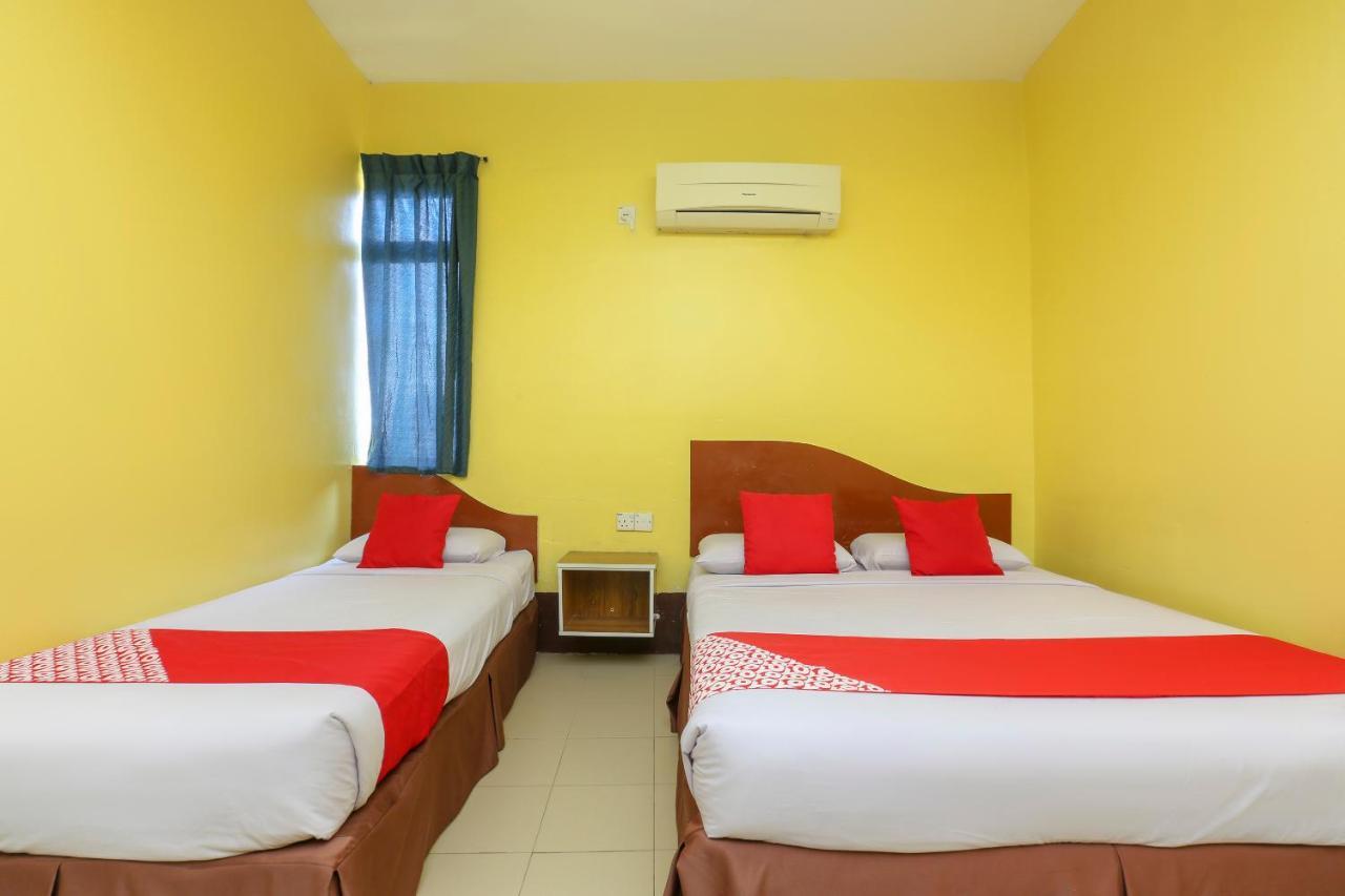 OYO 90162 Aj Hotel Kuala Berang Buitenkant foto